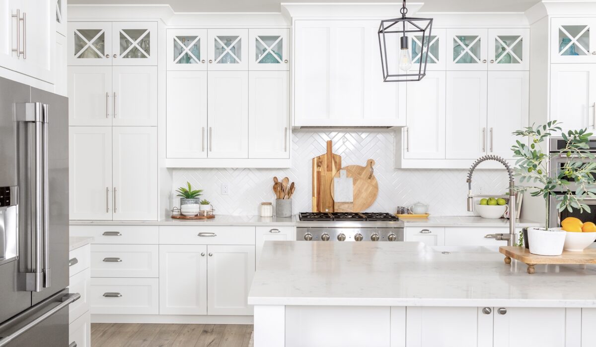 A beautiful modern farmhouse kitchen.